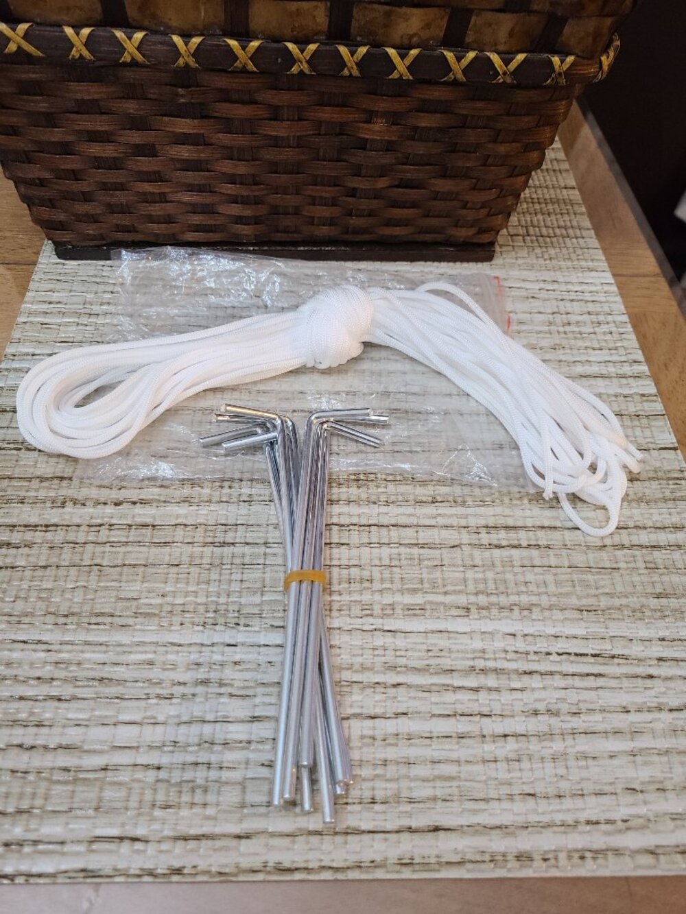 VECUKTY Pop Up Canopy Tents 8 Ground Nail Stakes 4 Wind Ropes Guy Ropes
